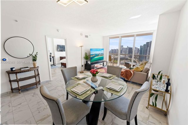 1750 N Bayshore Drive 5212, Miami, FL 33132