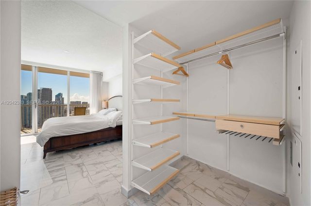 1750 N Bayshore Drive 5212, Miami, FL 33132