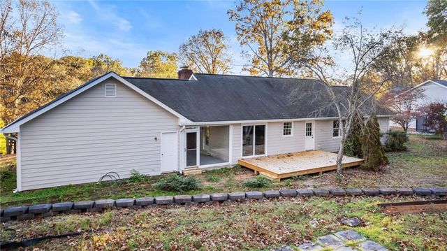 16 Timberwood SE Drive, Silver Creek, GA 30173