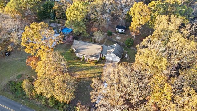 16 Timberwood SE Drive, Silver Creek, GA 30173