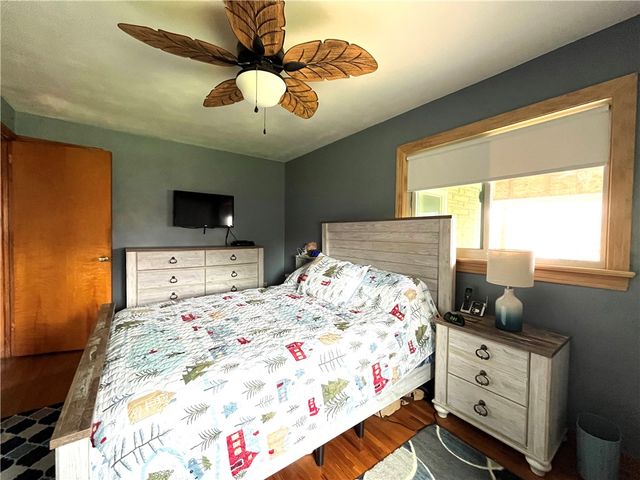 25 Andrews Ave, Hempfield Twp, PA 15644