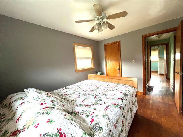 25 Andrews Ave, Hempfield Twp, PA 15644