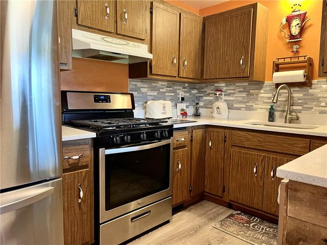 25 Andrews Ave, Hempfield Twp, PA 15644