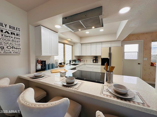 13636 N DEL WEBB Boulevard, Sun City, AZ 85351