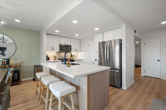 7039 Camino Pacheco, San Diego, CA 92111