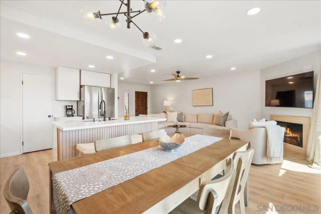 7039 Camino Pacheco, San Diego, CA 92111