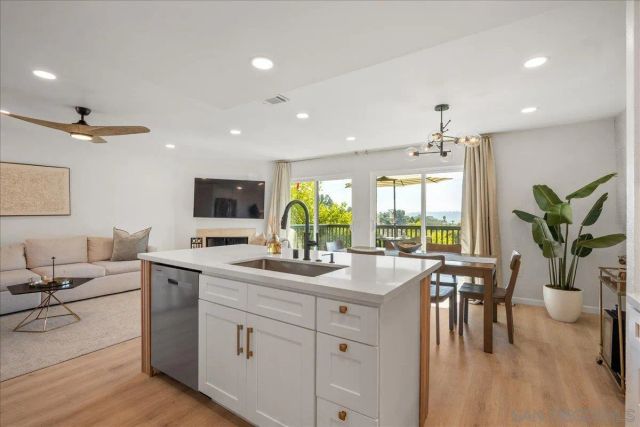 7039 Camino Pacheco, San Diego, CA 92111