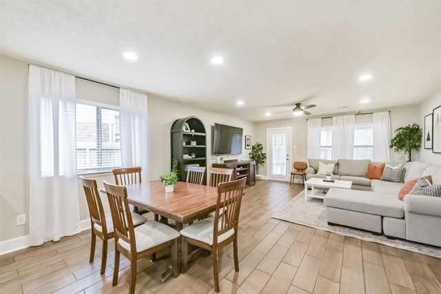 17131 Dorsal Way, Crosby, TX 77532