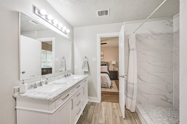 17131 Dorsal Way, Crosby, TX 77532