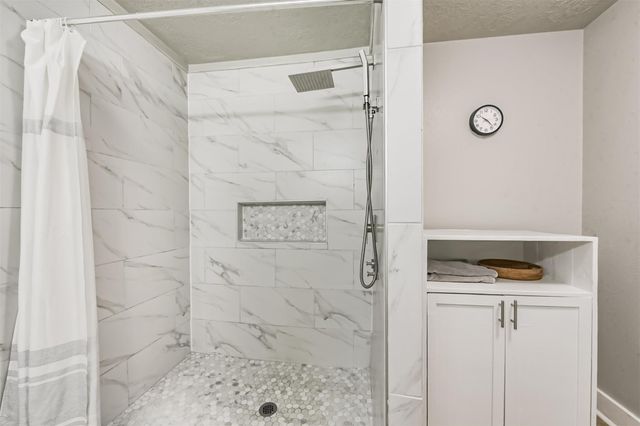 17131 Dorsal Way, Crosby, TX 77532