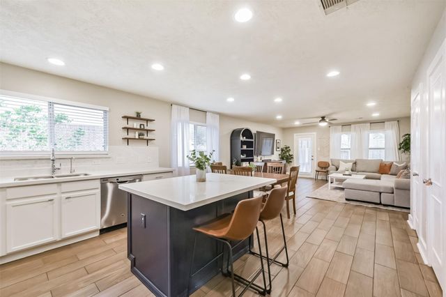 17131 Dorsal Way, Crosby, TX 77532