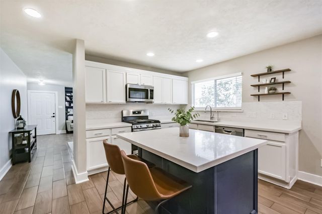 17131 Dorsal Way, Crosby, TX 77532