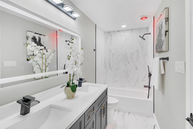 3048 Old Orchard Lane, Bedford, TX 76021