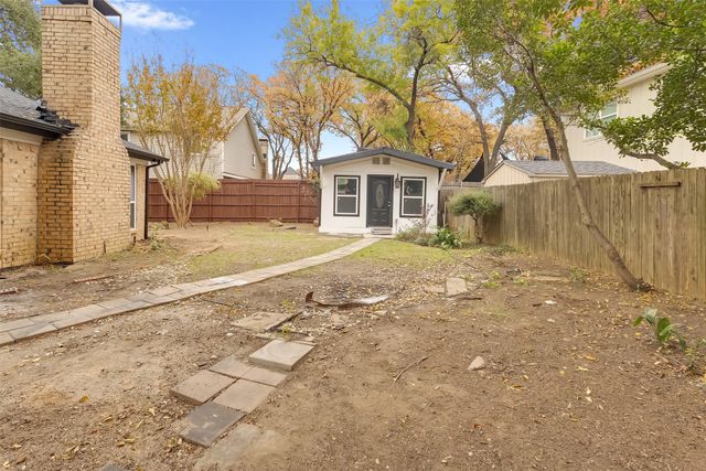 3048 Old Orchard Lane, Bedford, TX 76021