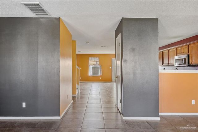 2002 W Roosevelt Street, Weslaco, TX 78599