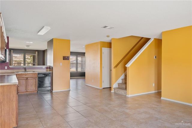 2002 W Roosevelt Street, Weslaco, TX 78599