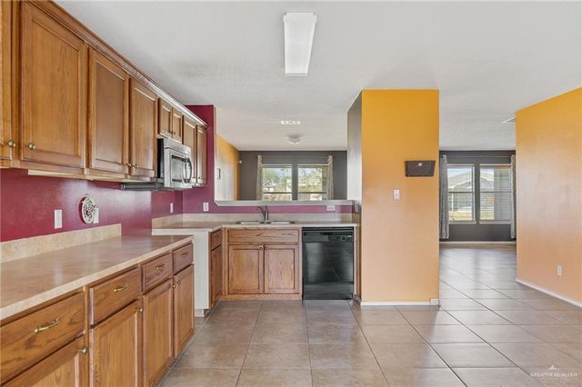 2002 W Roosevelt Street, Weslaco, TX 78599