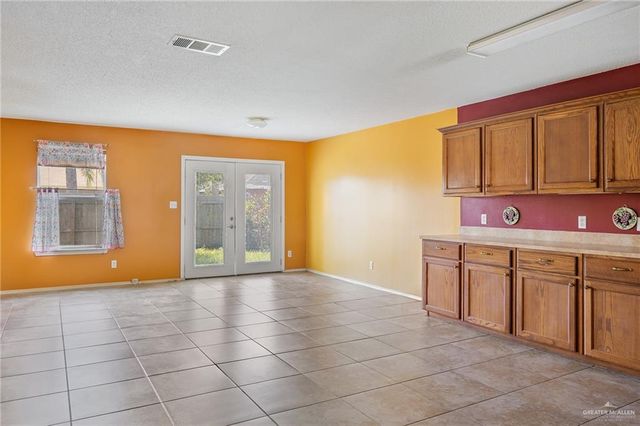 2002 W Roosevelt Street, Weslaco, TX 78599