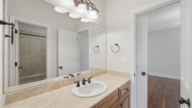 905 Mountain DR, San Marcos, TX 78666