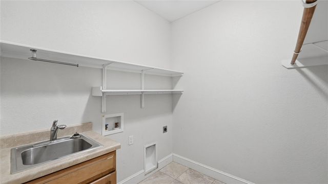 905 Mountain DR, San Marcos, TX 78666