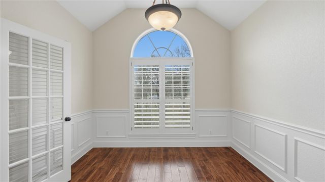 905 Mountain DR, San Marcos, TX 78666