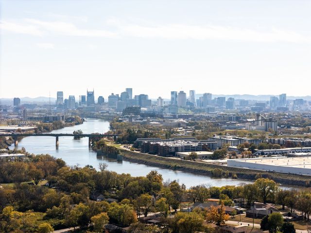 1720 Roger Avenue, Nashville, TN 37207