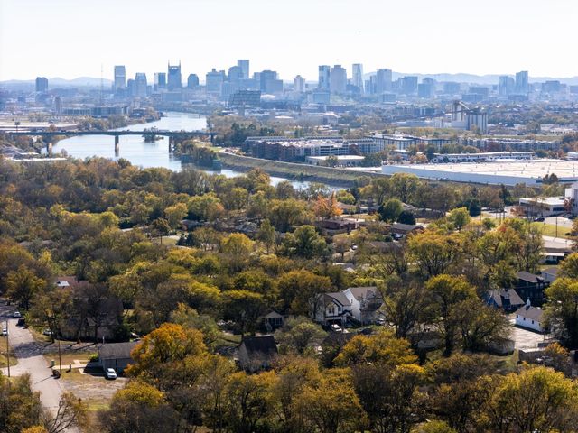 1720 Roger Avenue, Nashville, TN 37207