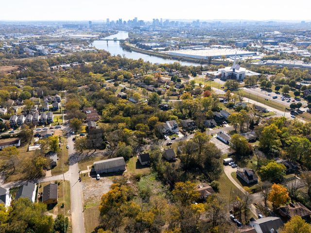 1720 Roger Avenue, Nashville, TN 37207