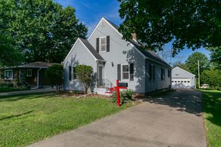 2424 28th Street, Rock Island, IL 61201
