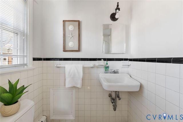 8276 Franklin Ln, Mechanicsville, VA 23111