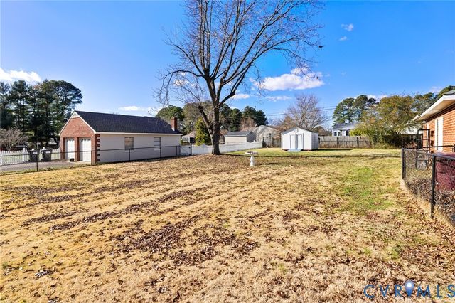 8276 Franklin Ln, Mechanicsville, VA 23111