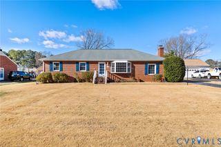 8276 Franklin Ln, Mechanicsville, VA 23111