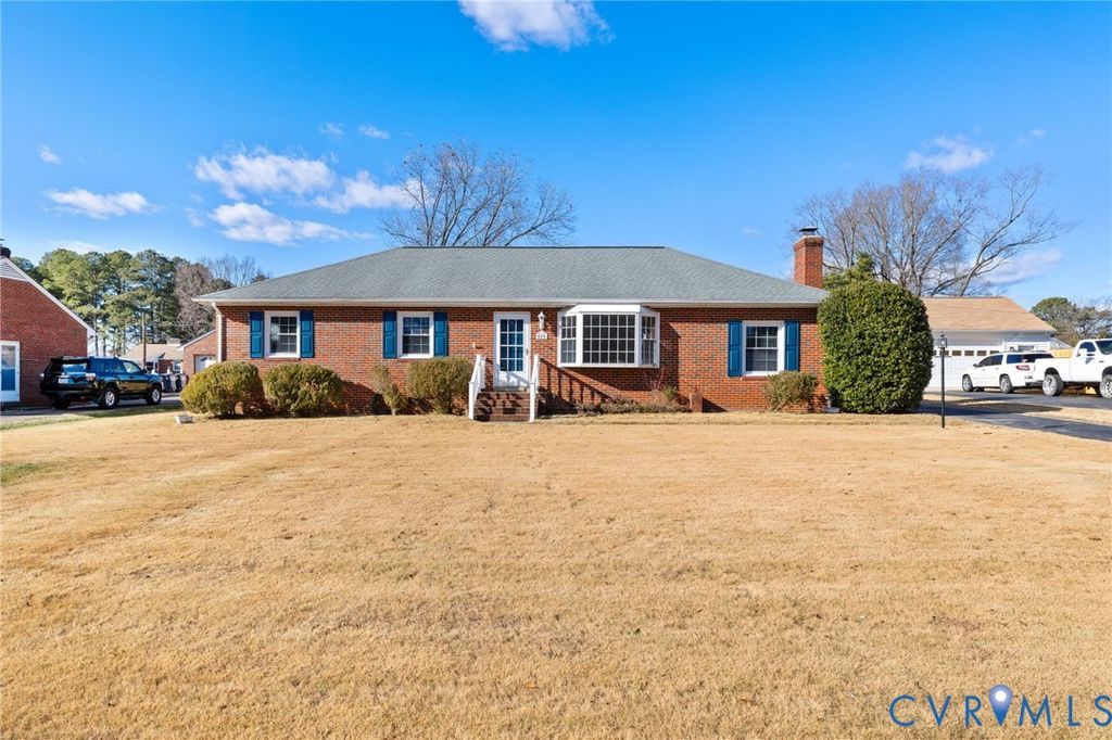 8276 Franklin Ln, Mechanicsville, VA 23111