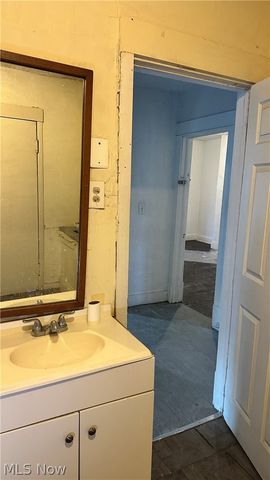 12628 Iroquois Avenue, Cleveland, OH 44108