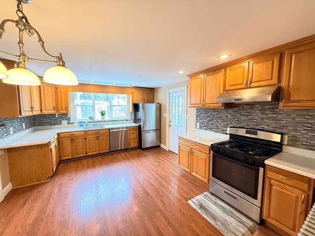 158 Union St, Randolph, MA 02368