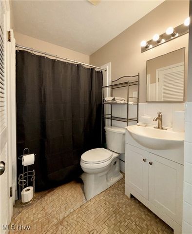 5651 Broadview Road B4, Parma, OH 44134