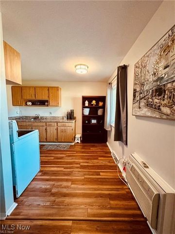 5651 Broadview Road B4, Parma, OH 44134