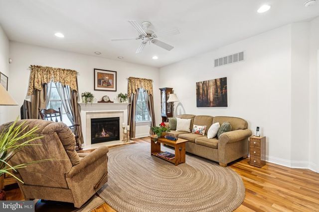 13 CRANE DR, Marlton, NJ 08053