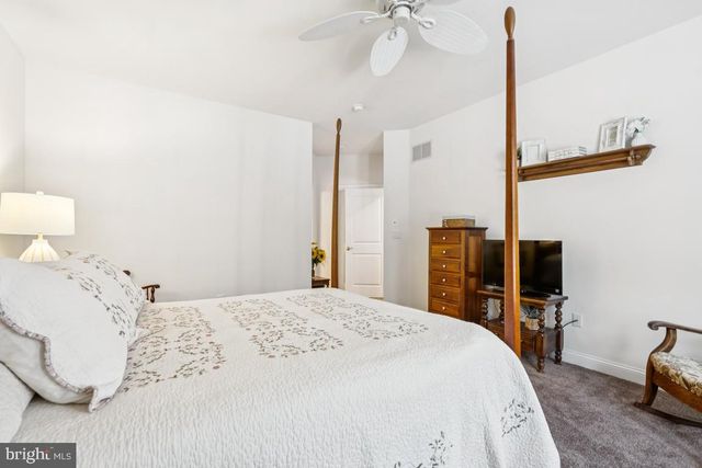 13 CRANE DR, Marlton, NJ 08053