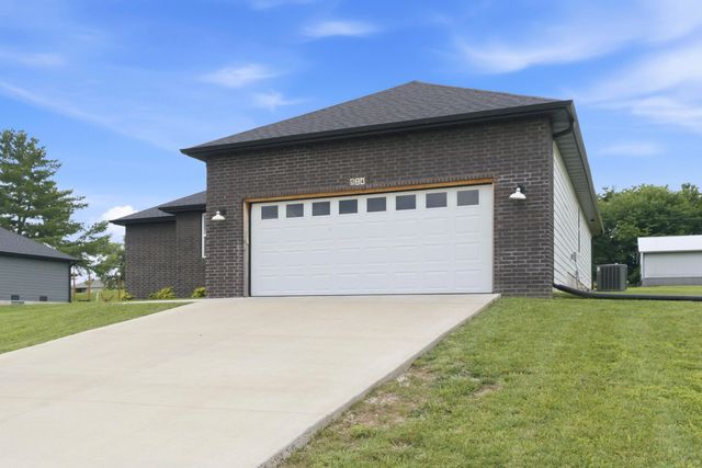 524 E Logan Street, Willard, MO 65781