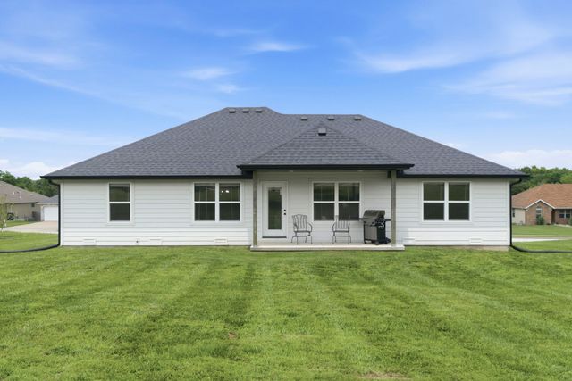 524 E Logan Street, Willard, MO 65781