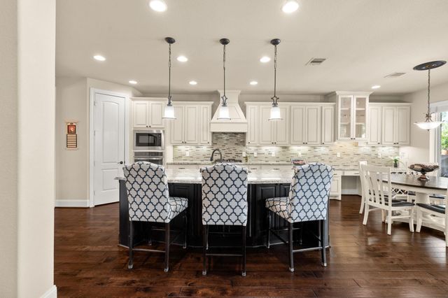 107 Elk Run Court, Conroe, TX 77384