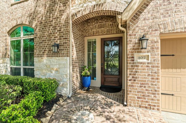 107 Elk Run Court, Conroe, TX 77384
