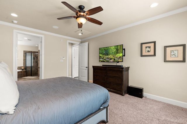 107 Elk Run Court, Conroe, TX 77384