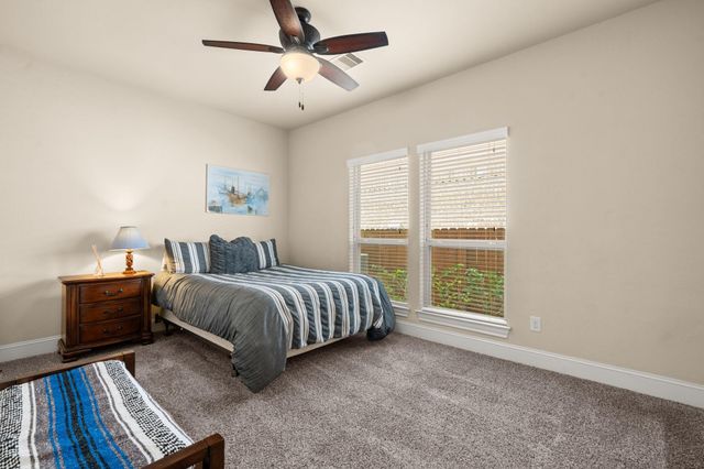 107 Elk Run Court, Conroe, TX 77384