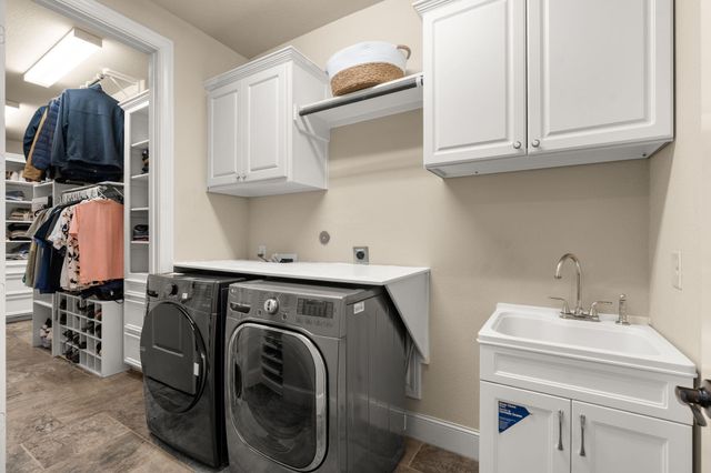 107 Elk Run Court, Conroe, TX 77384