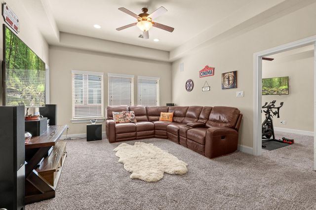 107 Elk Run Court, Conroe, TX 77384