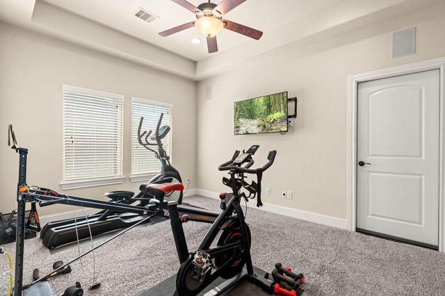 107 Elk Run Court, Conroe, TX 77384