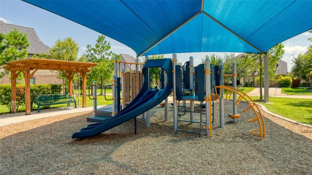 107 Elk Run Court, Conroe, TX 77384