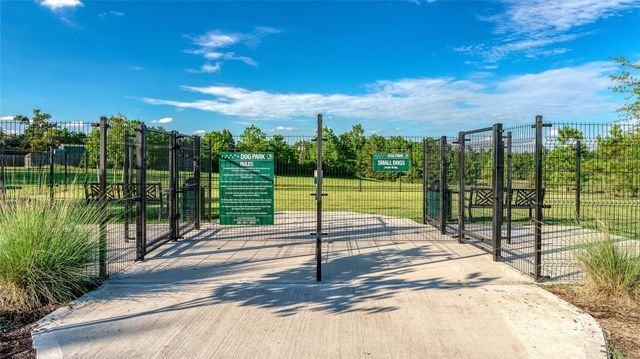 107 Elk Run Court, Conroe, TX 77384